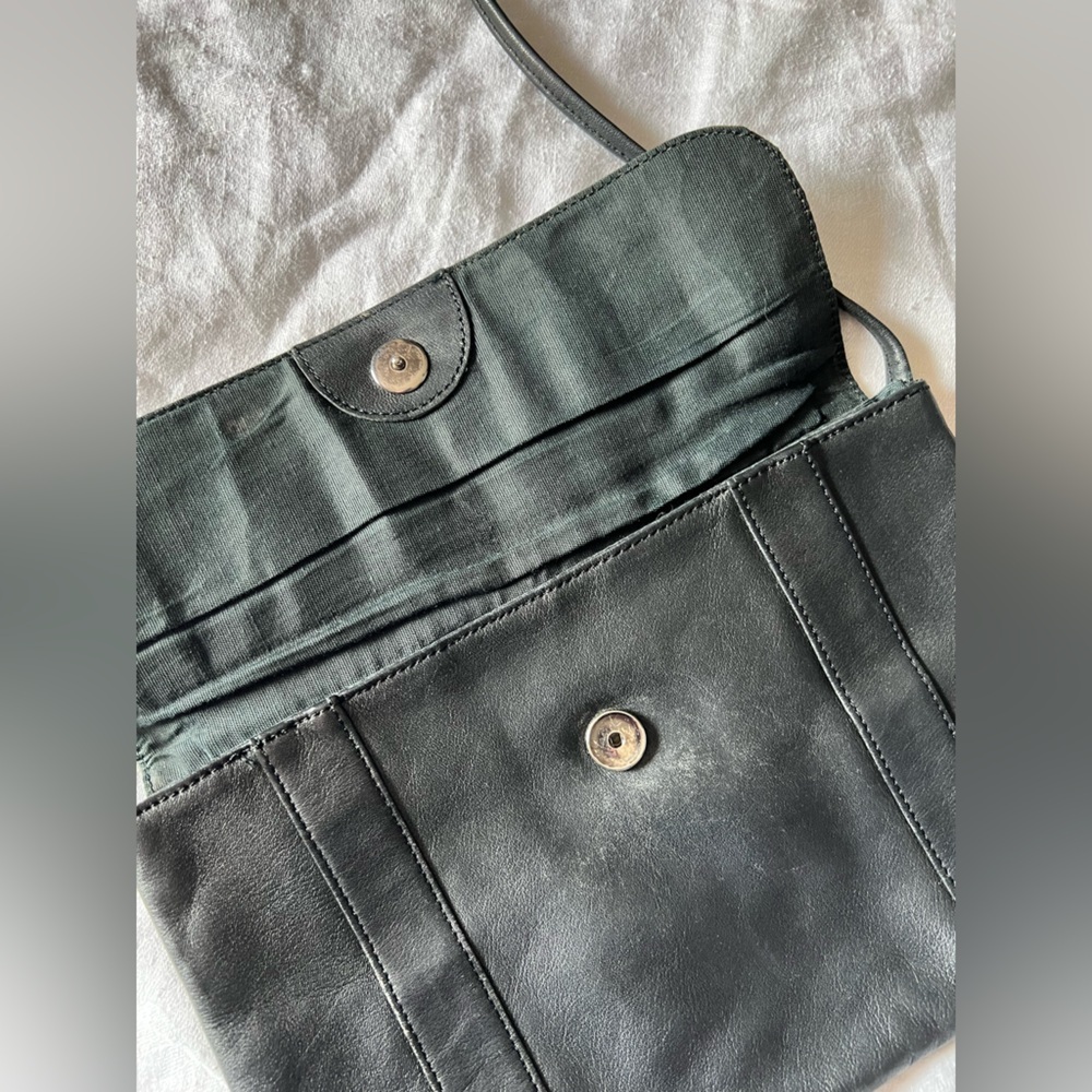 Vintage Toni Black Leather Bag with Gold Accents - Picture 3 of 7